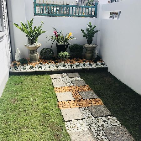 Hillary Timog Park Homes Angeles Buitenkant foto